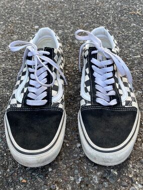 Vans Old Skool Checkerboard Shoes, Men’s Size 9.5/Women’s Size 11, Black & White